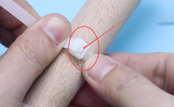 扎帶怎么解開？簡單一招解開！